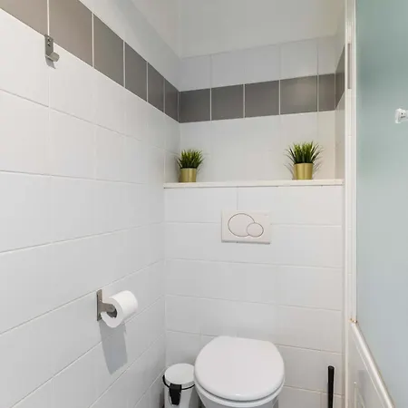 Appartement 204 - Jardins Des Plantes -paris 5 *